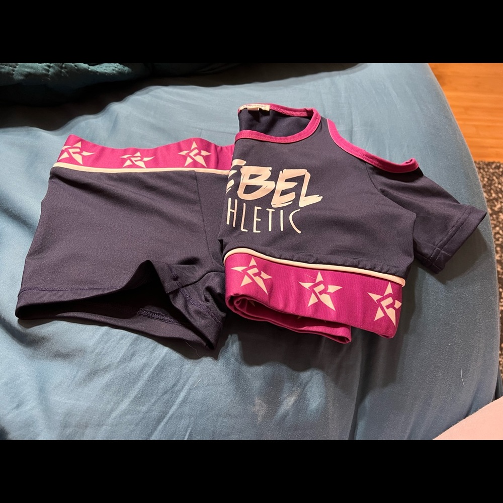 Rebel - youth large - two piece set - sports bra and shorts - Picture 2 of 3